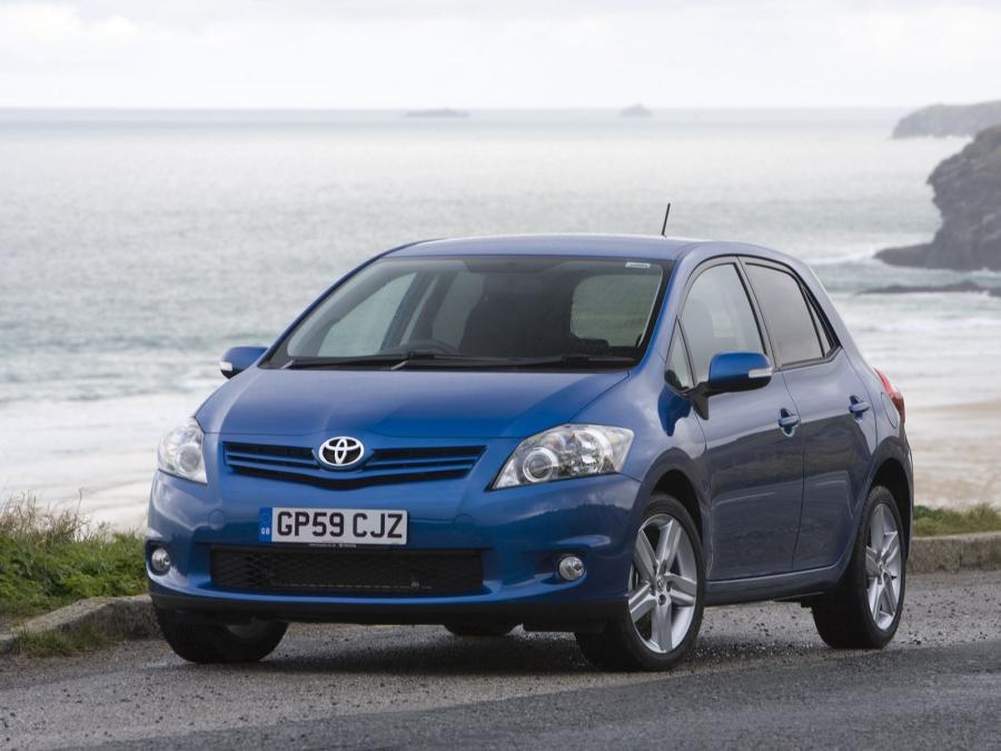  Toyota Auris 5-Door 2010 года  (UK) (фото 47 из 59)